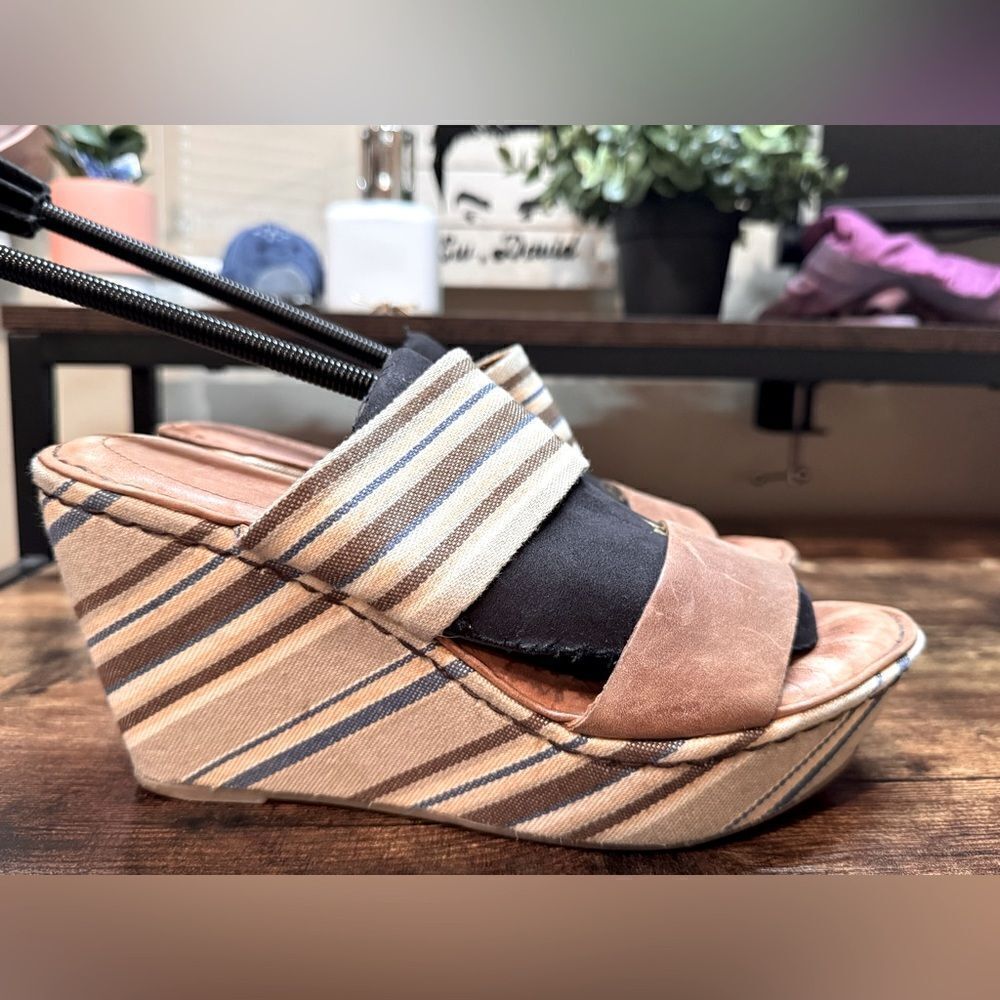 Born Cambria‎ Brown Boho Wedges size 8
